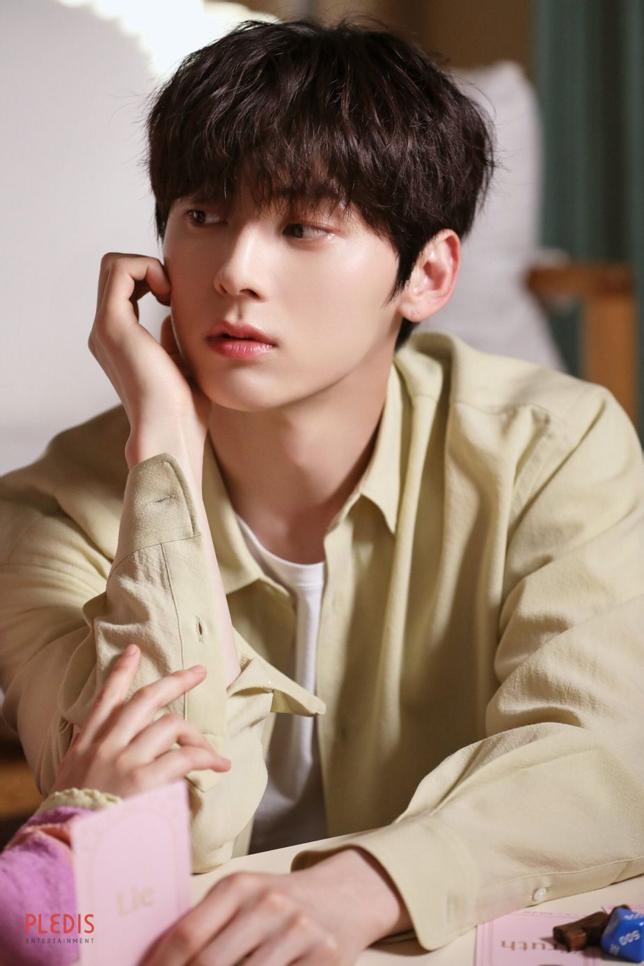 230721-Minhyun-tvN-drama-MyLovelyLiar-behind-the-scenes-of-poster-filming-Weverse-documents-1