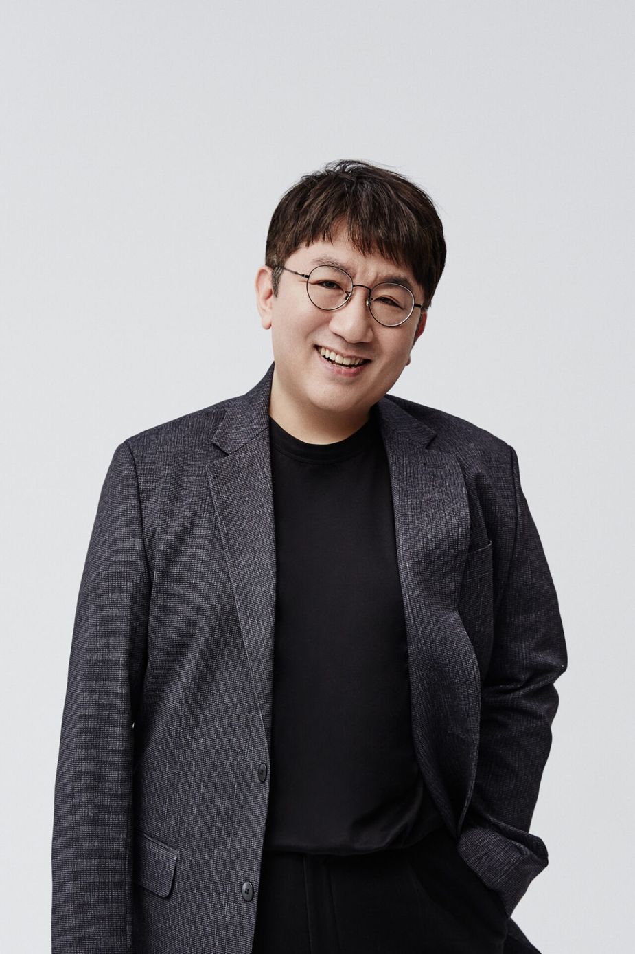 5 Reasons Why Bang Si Hyuk Is Enemy #1 Right Now