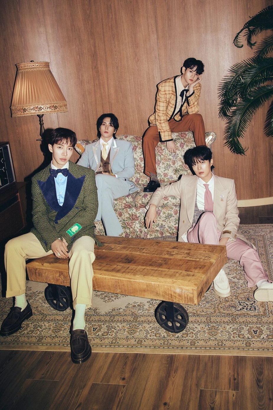 Highlight_Switch_On_group_concept_photo_3