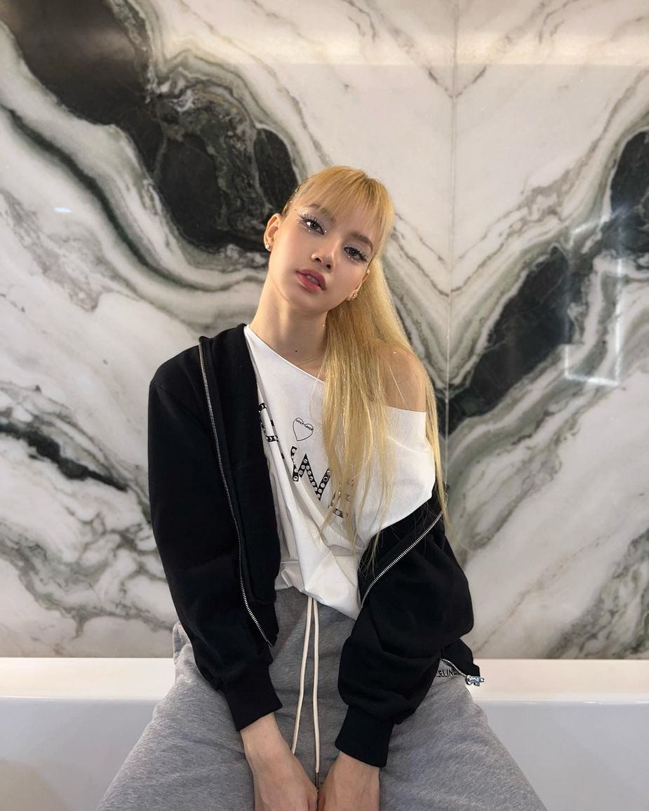BLACKPINK's Lisa Stuns Netizens With her Visuals As A Model For CELINE ...