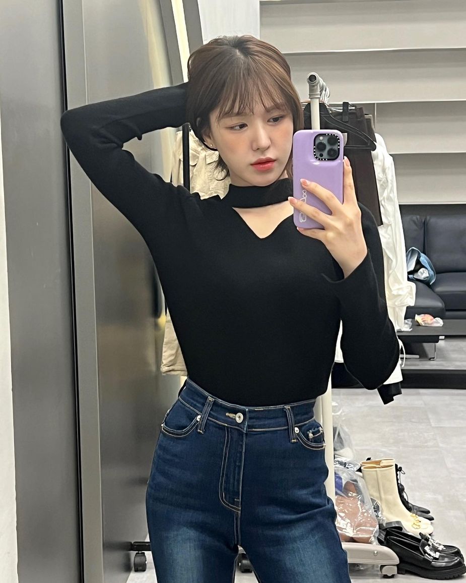 Red Velvet's Wendy Debuts A Stunning New Hairstyle And Netizens Are ...