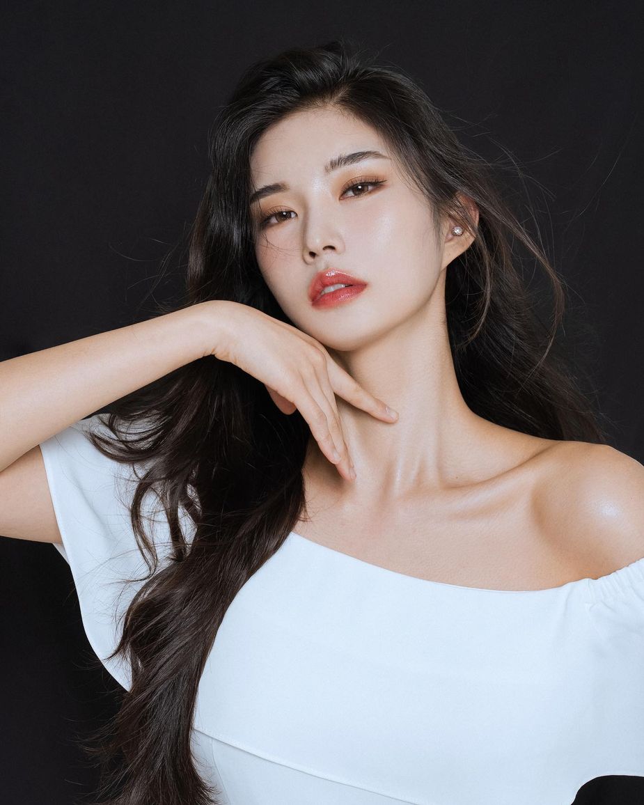 Miss Universe Korea 2022 Proves She's A Certified ARMY And Reveals Her ...