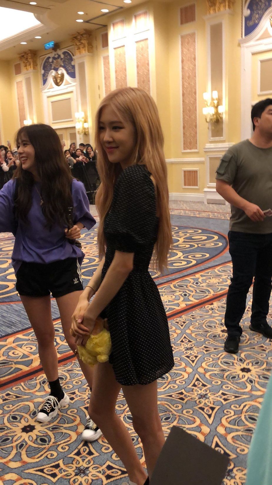 BLACKPINK Rosé's Real Life Visuals Will Blow You Away, As They Should ...