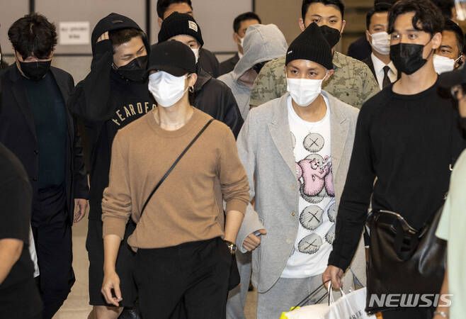 ARMYs Welcome BTS Home To Korea Following New York Trip - Koreaboo