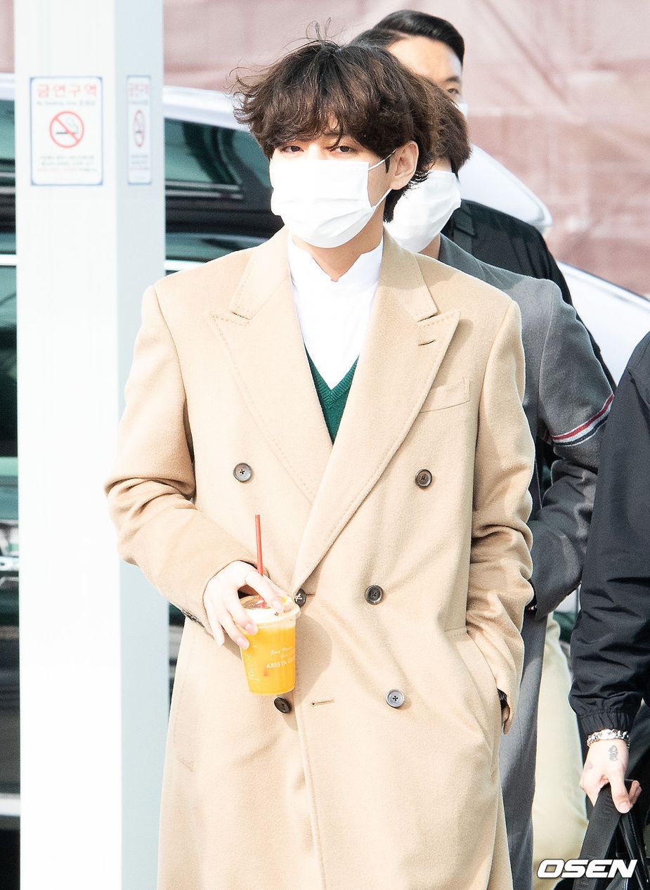 Bts trench outlet coat