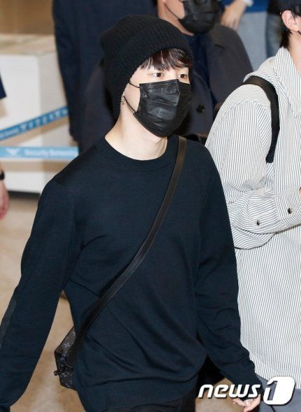BTS Arrives At The Airport In Their Own Casual Styles And ARMYs Think ...