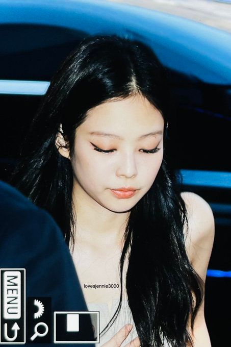 BLACKPINK's Jennie Proves Her Global Influence While Attending The ...