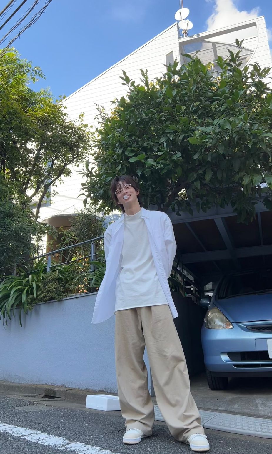 HYBE Rookie Male Idol Goes Viral For His Model Proportions - Koreaboo