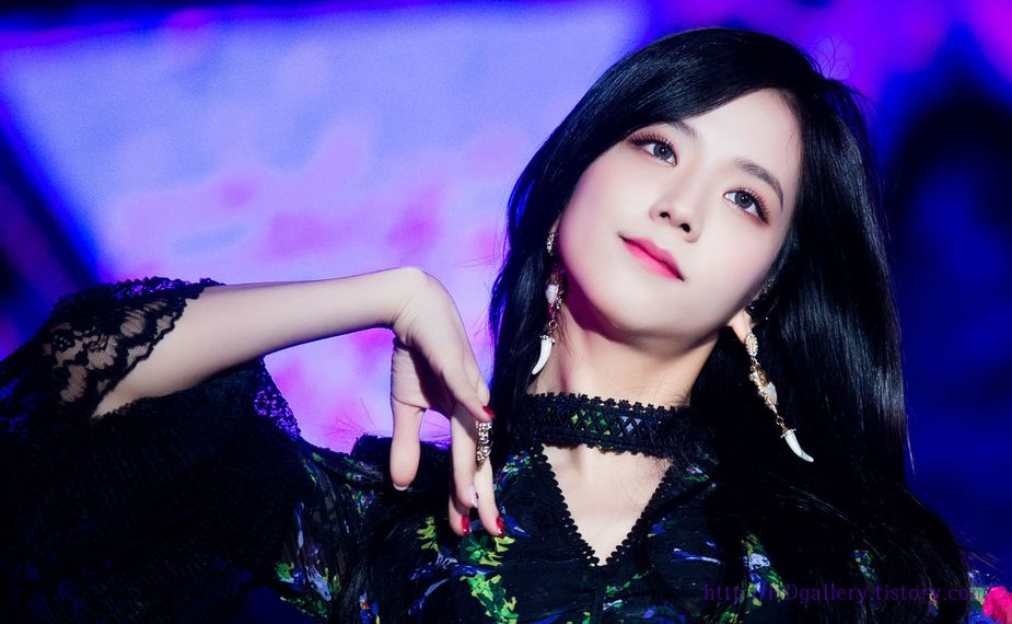 Here’s How Each Member Of BLACKPINK Looks Without Makeup - Koreaboo