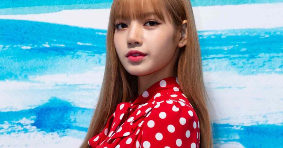 Media Outlet Reports Blackpinks Lisa Is Likely To Sign With An