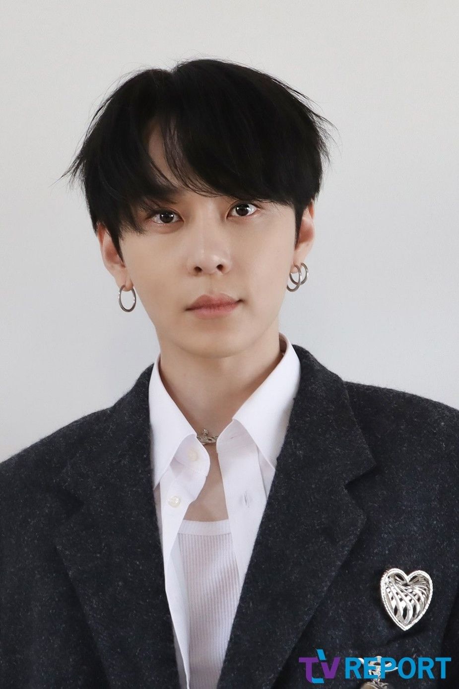 Koreans React To Yong Jun Hyung's Selfie Striking An Unexpected