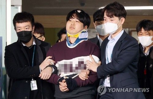 Cho Joo Bin's Neck Brace and Bandage in First Public Appearance ...