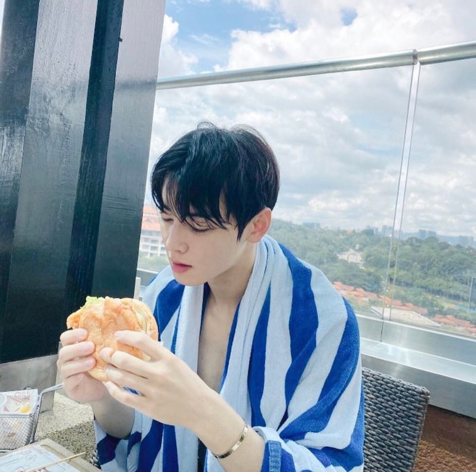 ASTRO S Cha Eunwoo S After Swim Visuals Is A Whole New Level Of Sexy