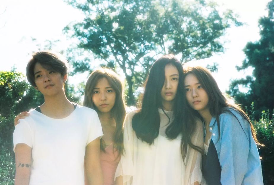 HYBE x Min Hee-jin's New K-Pop Group New Jeans Wins Fans Over With