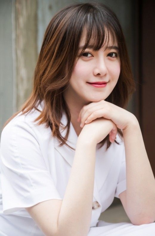 Goo Hye Sun Releases Novel Containing Stories About Dating Ahn Jae Hyun