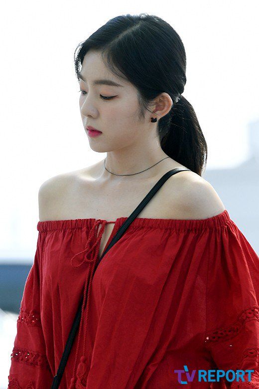 Red Velvet’s Stylist Once Again Under Fire For Irene’s Dress