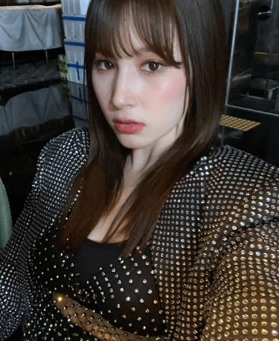 Lea Navvab Huening Enjoys Picking Her K-Pop Biases Until She Encounters