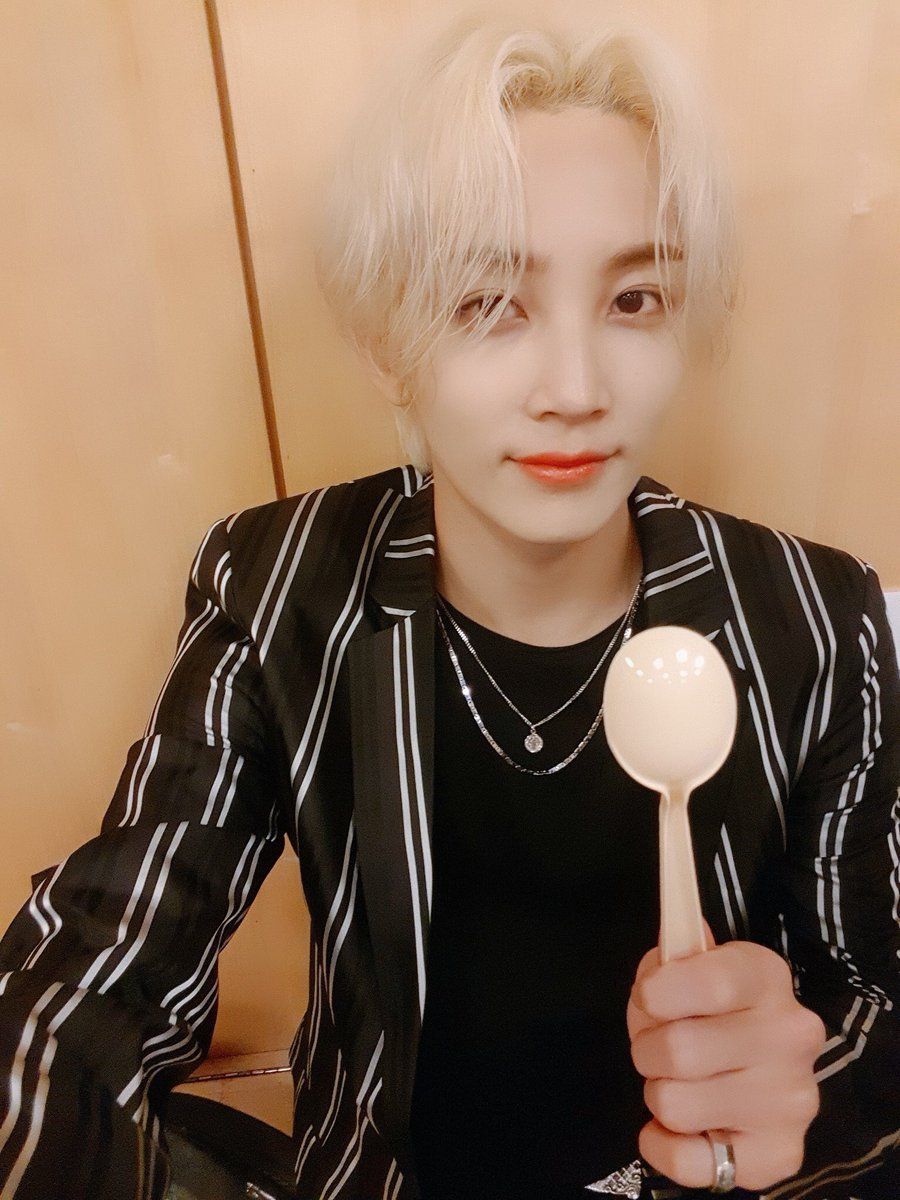 Here's The Heartwarming Reason Why SEVENTEEN's Jeonghan Carries A