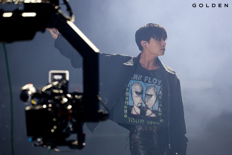 BIGHIT MUSIC Releases 30+ Behind-The-Scenes HD Photos Of BTS Jungkook's  GOLDEN Promotions - Koreaboo