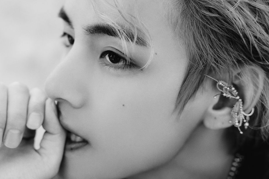 He's Shirtless?! - BTS's V Surprises ARMY In 20+ New Layover Concept  Photos - Koreaboo