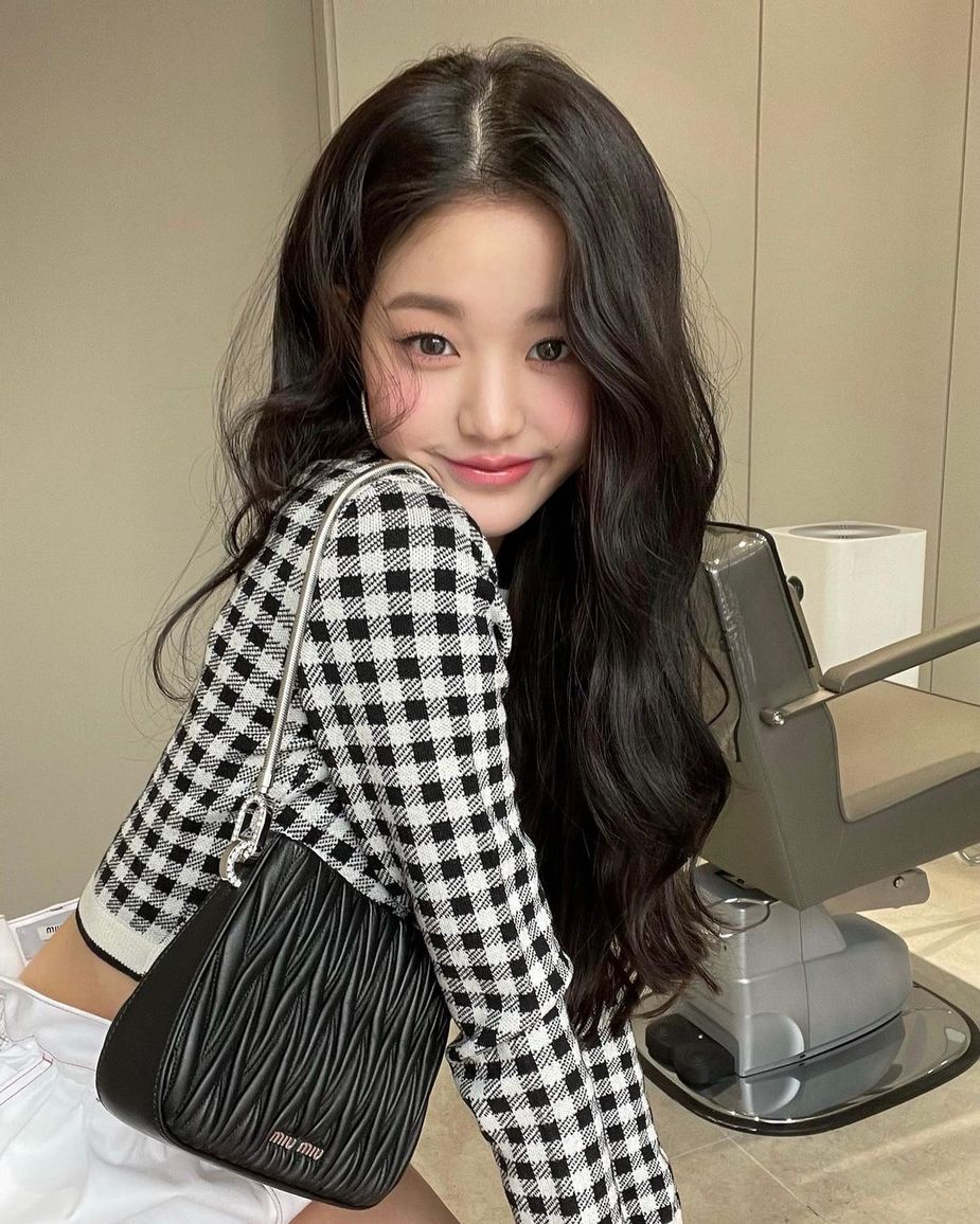 IZ*ONE's Wonyoung Attracts Attention For Looking Like The Real Life ...