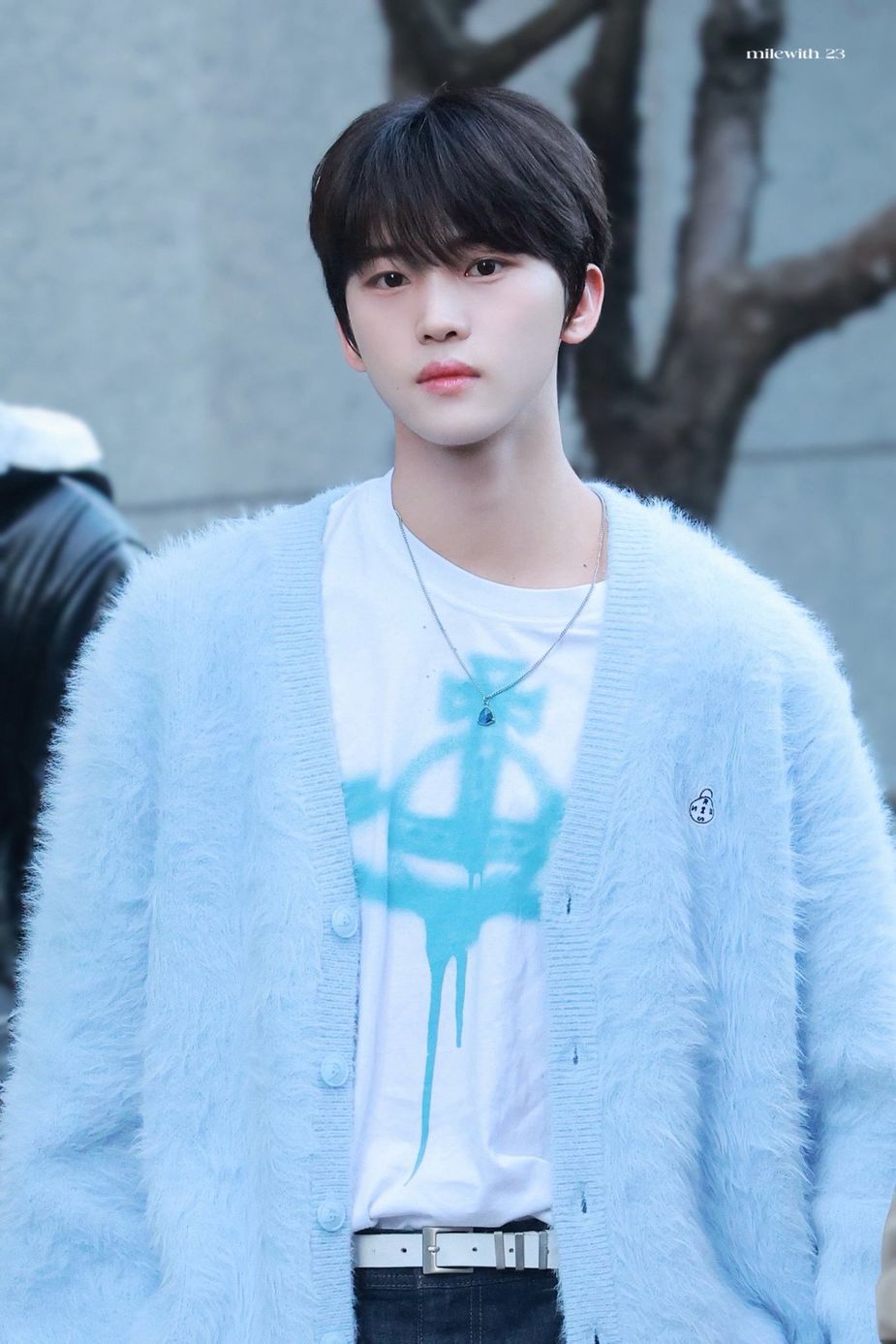 5th Gen Idol Earns Attention For Resembling Two Fellow K-Pop Artists