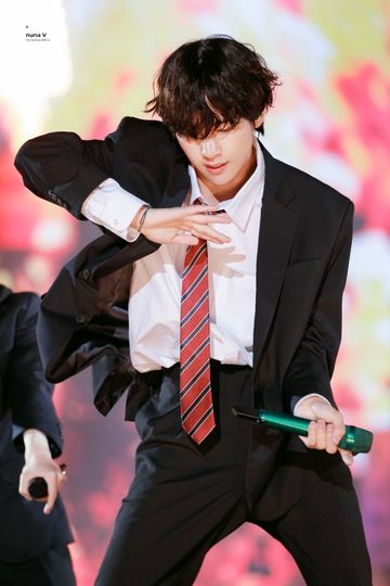 The Inspiring Story Of How BTS’s V Became A Lead Dancer