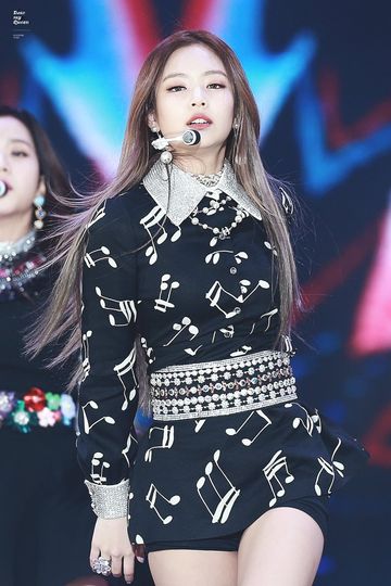 BLACKPINK Jennie's Fashion Drastically Changed After She Changed ...