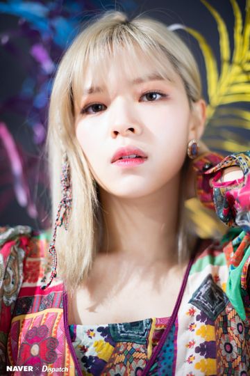 4 Times TWICE's Jeongyeon Pushed Through Hardships To Perform For Her ...