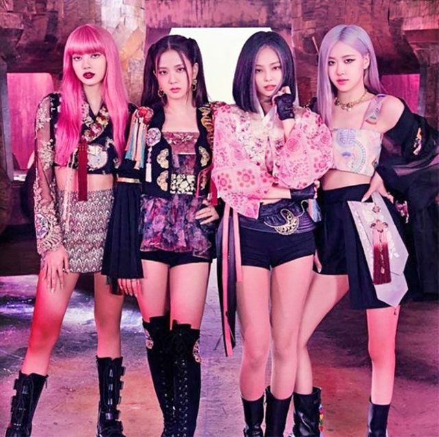black-pink-Hanbok-Korean-Traditi