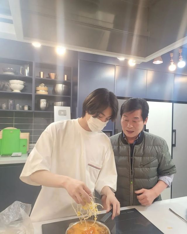 Jin (left) and Chef Lee Yeon Bok (right) | @fuxtom/Instagram