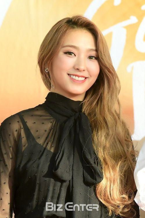 10+ Pairs Of K-Pop Idols Who Look So Similar, It&rsquo;s Unreal - Koreaboo