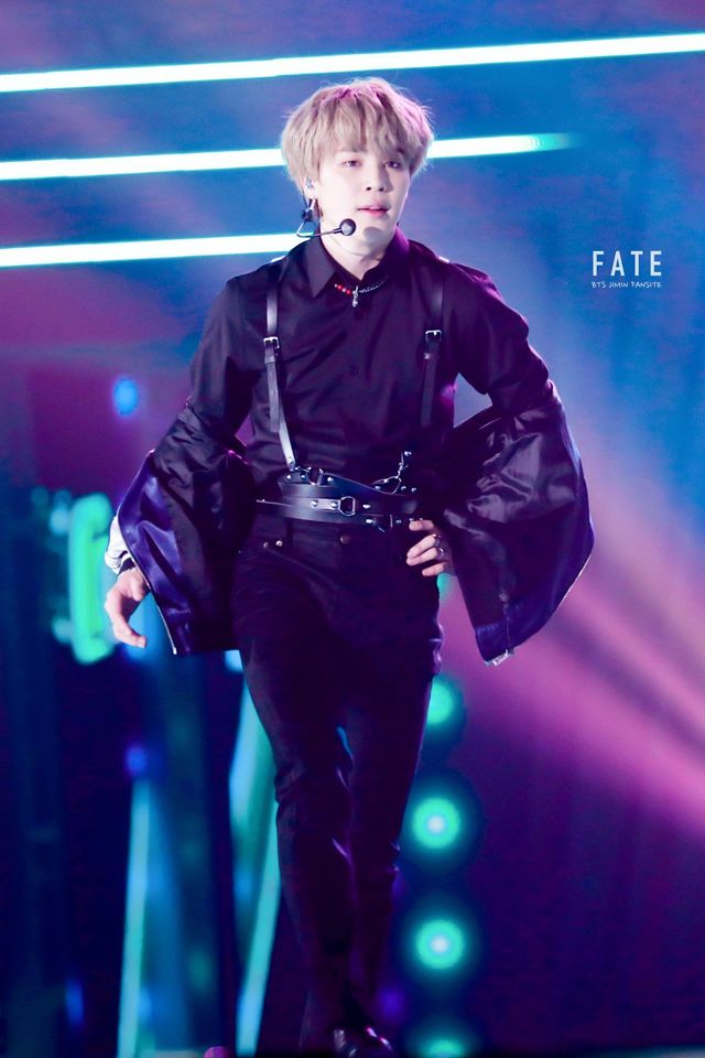 Here Are 10+ Photos To Appreciate BTS Jimin's Unreal Proportions - Koreaboo