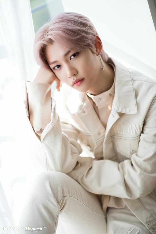 Stray Kids' Felix Shocks Fans With A Stunning And Vibrant New Hair Color - Koreaboo