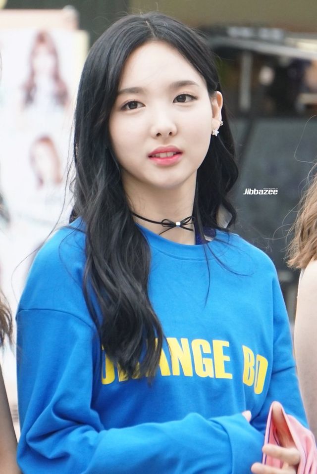 10+ Times TWICE's Nayeon Served Stunning Visuals In Blue - Koreaboo