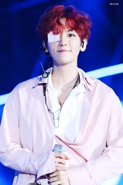 EXO's Baekhyun Shows Fans Nothing Will Stop Him From Performing On Stage